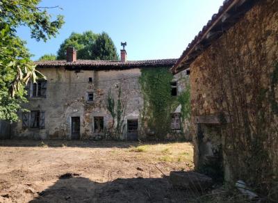 &#8364;75000 - Old Small Manor House To Renovate