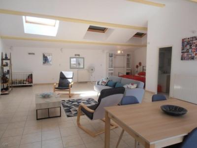 &#8364;350000 - Superb Detached Property With Pool And Gite