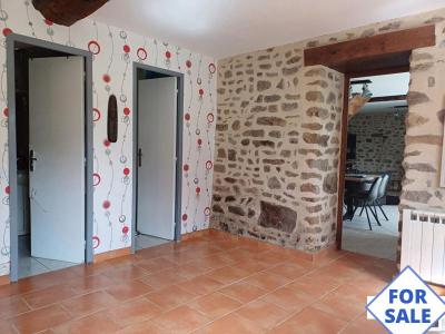 4 Bedrooms - Maison - Pays-de-la-loire - For Rent - P11707