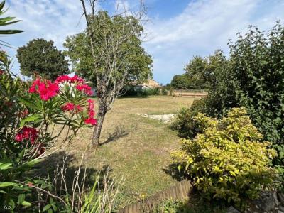 &#8364;178500 - Spacious 3 / 4 Bedroom Cosy Stone House Close To Ruffec On 1482m2