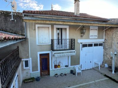 &#8364;96750 - House To Renovate, 4 Bedrooms, Courtyard