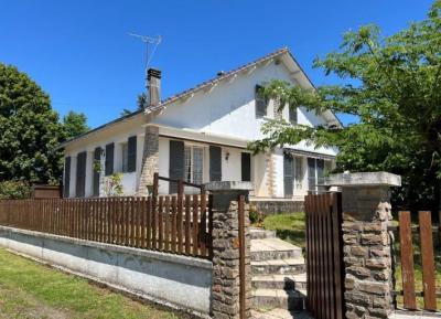 &#8364;149800 - Beau Pavillon Between Ruffec And Sauze-vaussais