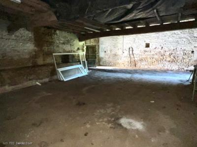 &#8364;24000 - Barn With Orchard Clos In Sauze-vaussais