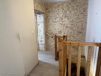 &#8364;50000 - 2 Bedroom Stone House With Garage In A Delightful Town