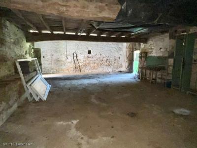 &#8364;24000 - Barn With Orchard Clos In Sauze-vaussais