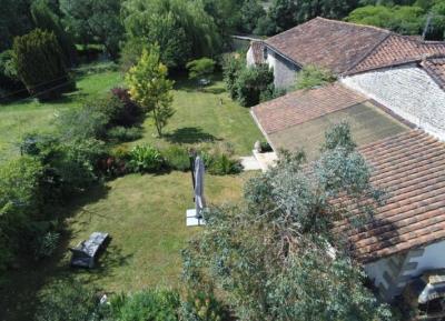 &#8364;249000 - Fabulous 3 Bedroom Character Property With Gorgeous Gardens Leading Towards The Rive