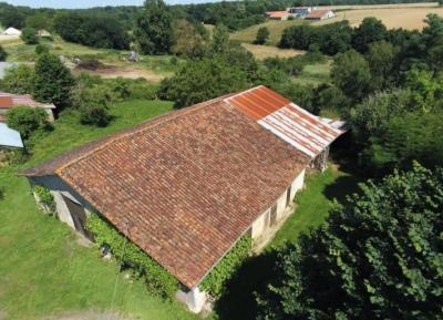 &#8364;112350 - Old Stone House And Outbuildings On 3 Acres