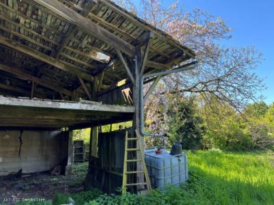 &#8364;24000 - Barn With Orchard Clos In Sauze-vaussais