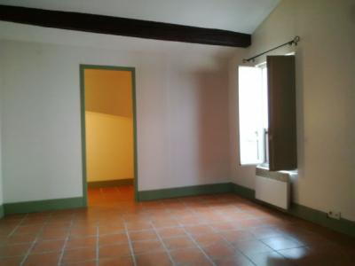 Nice T2 In Good Condition In The City Center