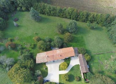 &#8364;271275 - Superb 17th Century \"gentilhommiere\" House With Over 4 Acres Of Land