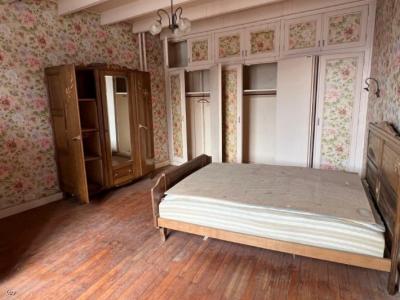 &#8364;60000 - Village House With Large Outbuilding At Rear