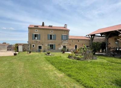 &#8364;349950 - Gorgeous Farmhouse With Beautiful Living Space And Walled Garden