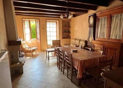 &#8364;112350 - Old Stone House And Outbuildings On 3 Acres