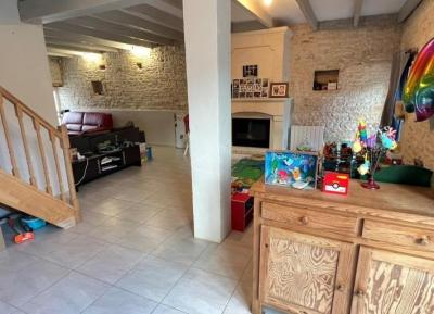 &#8364;180850 - Beautiful Stone House With Lovely Garden And Many Outbuildings