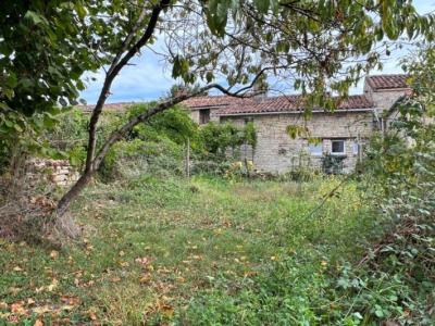 &#8364;60000 - Village House With Large Outbuilding At Rear