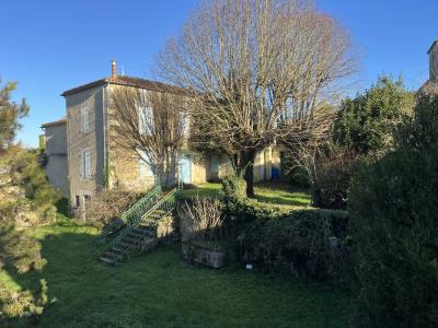 Magnifique Maison Charentaise à Renover