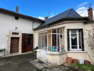 &#8364;91400 - Rental Investment - Group Of 3 Properties Close To The Shops. 2 Already Rented