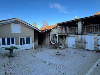 &#8364;96750 - House To Renovate, 4 Bedrooms, Courtyard