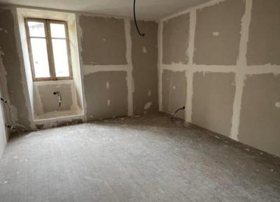 &#8364;55000 - House To Finish Renovating