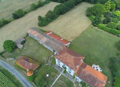 &#8364;444950 - Glorious 19th Century Manor House On Over 2.5 Acres