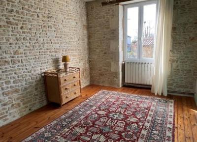 &#8364;196800 - Old 3-bedroom House + 2 Houses To Renovate With Garden And Outbuilding