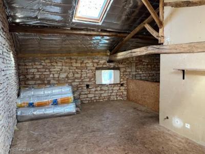 &#8364;196800 - Old 3-bedroom House + 2 Houses To Renovate With Garden And Outbuilding