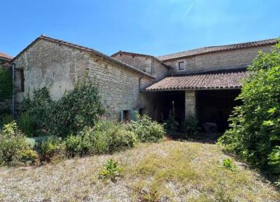 &#8364;123050 - 4 Bedroom House In The Pretty Medieval Village Of Tusson