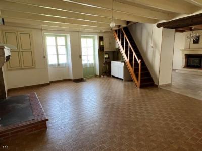 &#8364;65000 - Pretty 3 Bedroom House With Beautiful Garden - Near Nanteuil-en-vallee