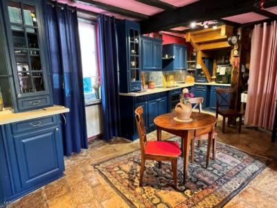 &#8364;228700 - Beautiful Charentaise House With A Pleasant Private Courtyard