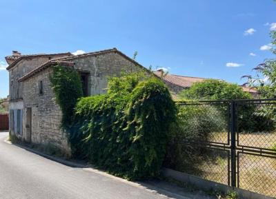 &#8364;123050 - 4 Bedroom House In The Pretty Medieval Village Of Tusson