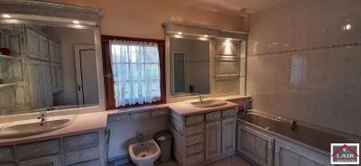 Maison Avec 2ha A Vendre, A 10 Kml De Sees