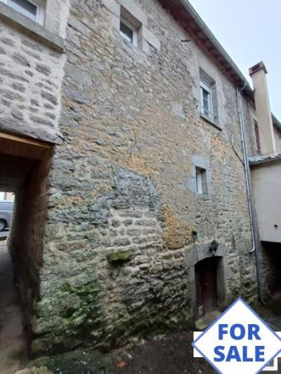 3 Bedrooms - Maison - Basse-normandie - For Rent - P11800