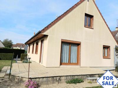 3 Bedrooms - Maison - Pays De La Loire - For Rent - P11629