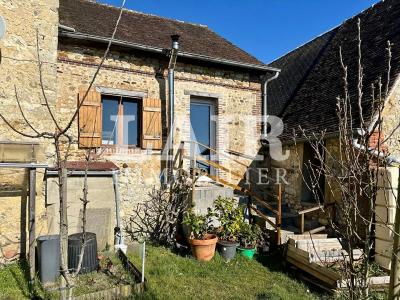 Moulins-la-marchemaison A Rafraichir Proche Tous Commerces