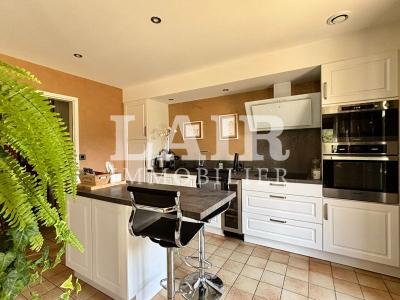 Rare A La Vente - Maison De Bonne Construction, A Alencon, Avec 4,6 Hectares D\'herbages.