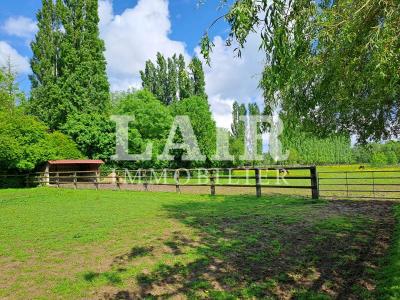 Rare A La Vente - Maison De Bonne Construction, A Alencon, Avec 4,6 Hectares D\'herbages.