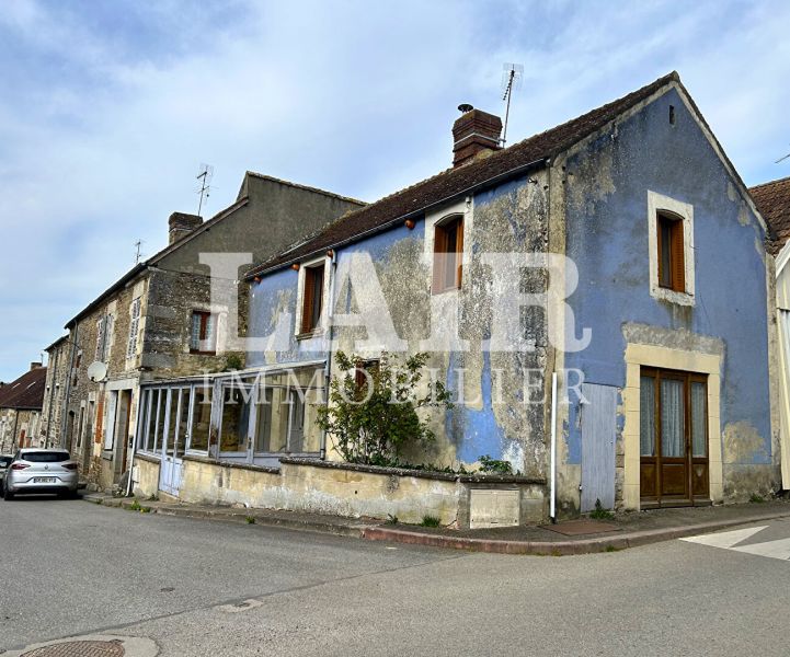 Maison A Renover Dans Le Centre De Bouce Ref T13629