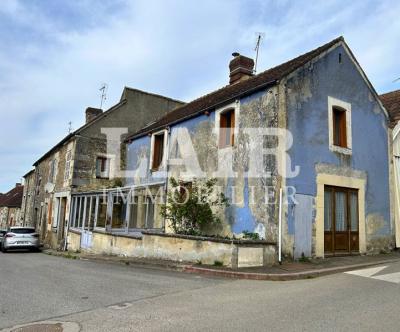 Maison A Renover Dans Le Centre De Bouce Ref T13629