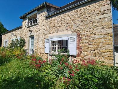 Ensemble Immobilier A 12kms De Sees
