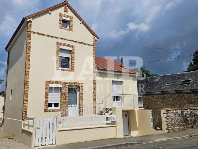 Maison Atypique Entierement Renovee