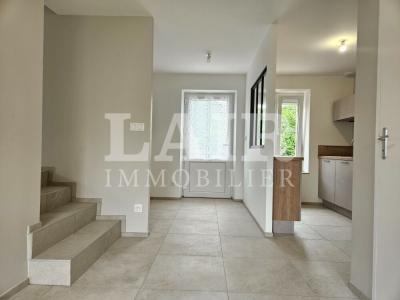 Maison Atypique Entierement Renovee