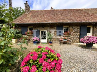 3 Bedrooms - Maison - Pays De La Loire - For Sale - F13881
