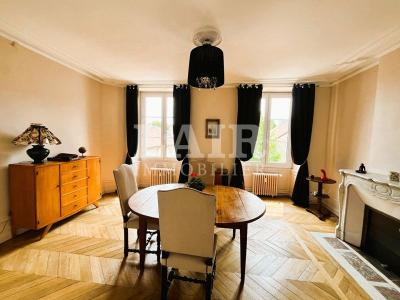 Superbe Appartement A Alencon Avec Ascenseur Jardin Et Parking
