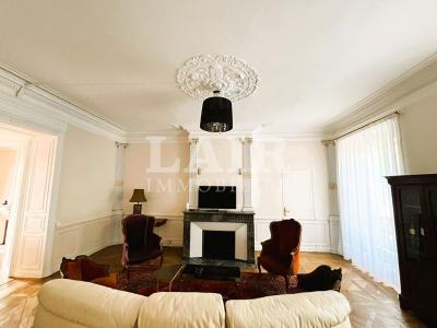 Superbe Appartement A Alencon Avec Ascenseur Jardin Et Parking