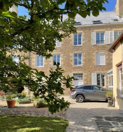 Superbe Appartement A Alencon Avec Ascenseur Jardin Et Parking