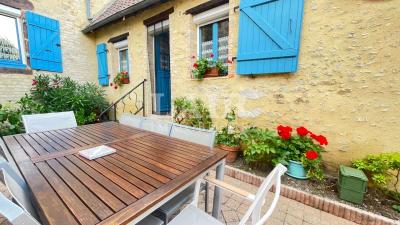 Maison Ancienne De Charme Avec Jardin, Piscine Et Garage ? Fresnay-sur-sarthe