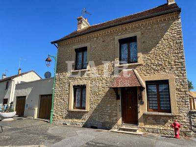 Maison En Pierre Proche Alencon Avec Garages Et Jardin