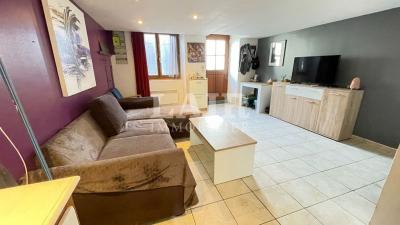 Maison De 3 Piece(s) 63 M2 Au Coeur De Fresnay / Sarthe