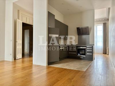 Bel Appartement De Standing A Vendre En Plein Centre D\'alencon Avec Studio Attenant.