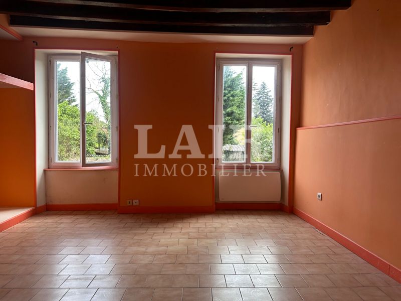 Maison De Bourg Au Calme A Vendre B13768